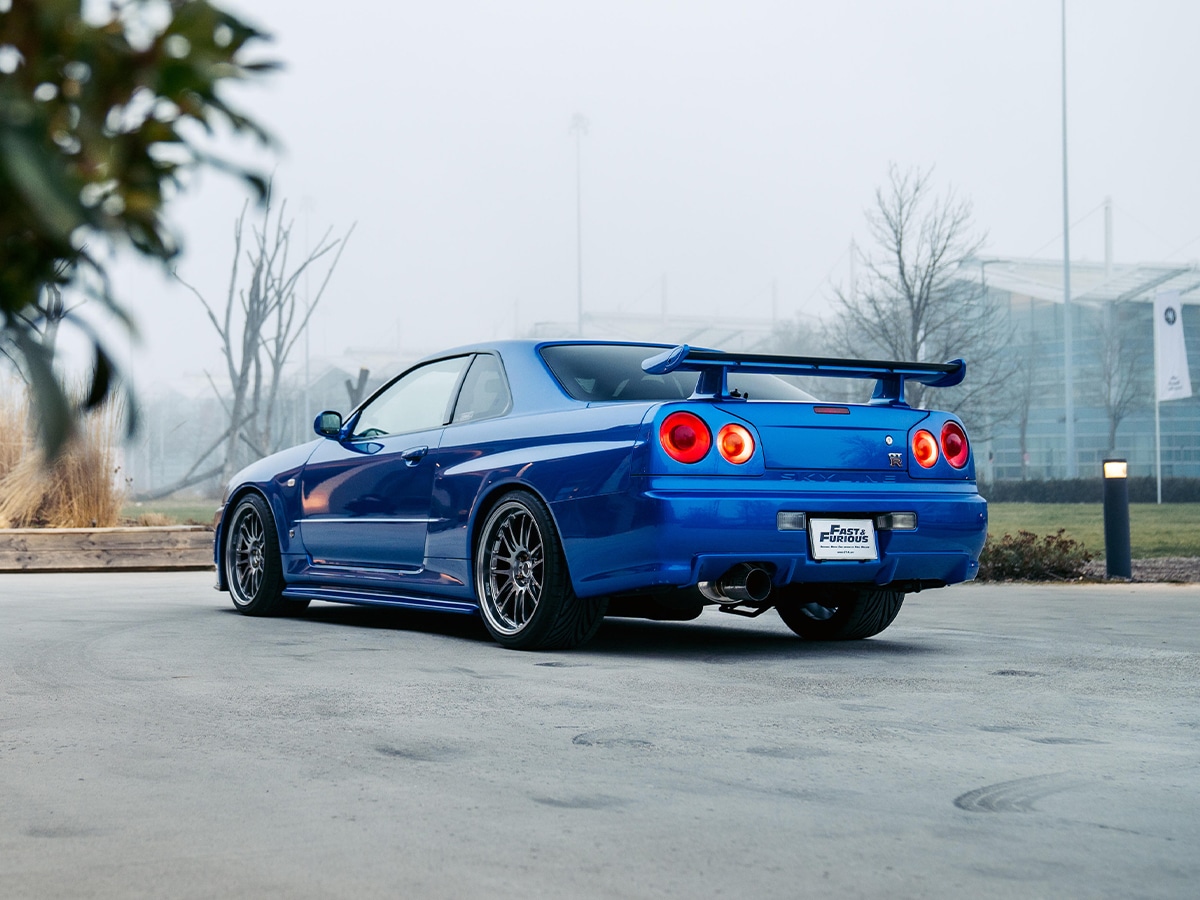 NissanSkylinerGTRRear